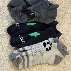 Features Gray and Black Men's Socks Size M/L
